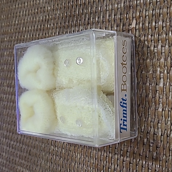 Trimfit Bootees Brand new Retro made in the USA baby shoes 4-8 months - Picture 1 of 3